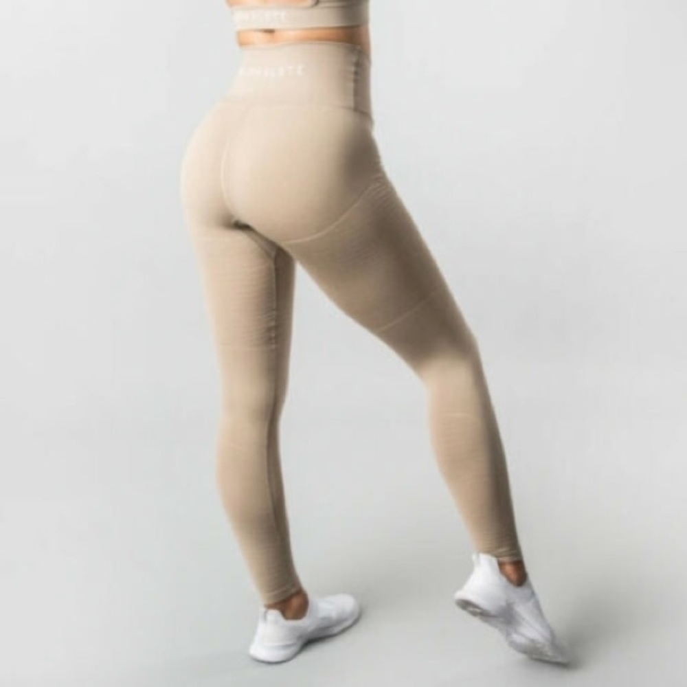Alphalete revival r6 leggings in taupe